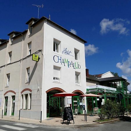 Logis Hotels Le Champalud Restaurant La Citadelle Oree-d'Anjou Esterno foto