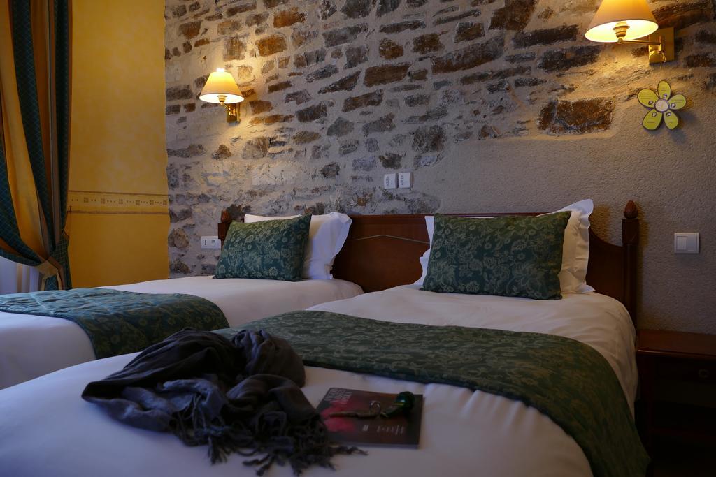 Logis Hotels Le Champalud Restaurant La Citadelle Oree-d'Anjou Camera foto