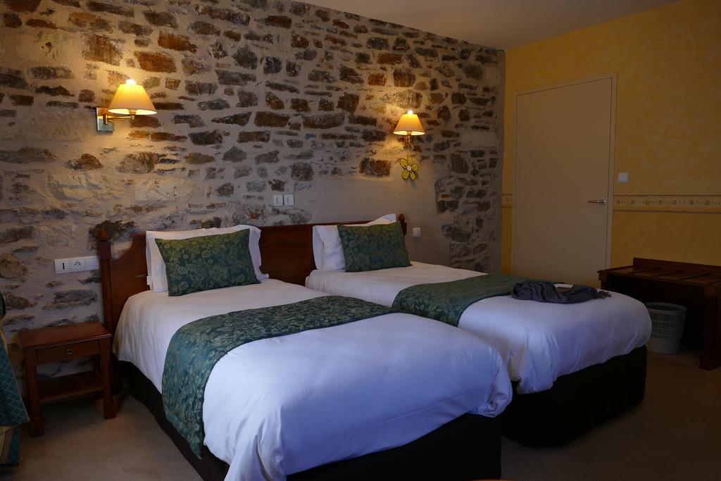 Logis Hotels Le Champalud Restaurant La Citadelle Oree-d'Anjou Camera foto