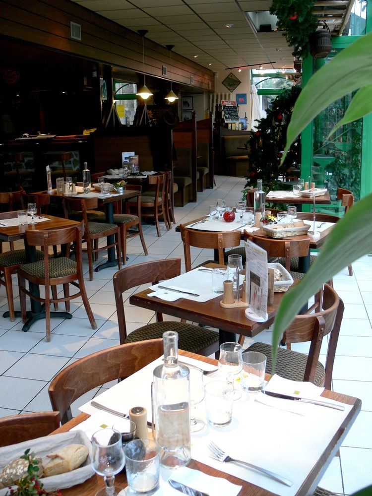 Logis Hotels Le Champalud Restaurant La Citadelle Oree-d'Anjou Esterno foto